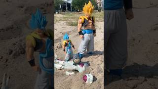 SSJB Gogeta and SSJ Gogeta Huge teach Frieza a lesson  Dragon Ball Toys [upl. by Issiah]