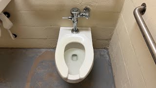 Another 2000s Universal Rundle Trimont Toilet [upl. by Chaim127]