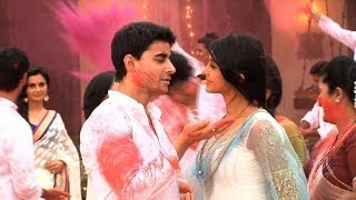 Will Saras be successful in his mission of applying colour to Kumud Saraswatichandra [upl. by Newel]