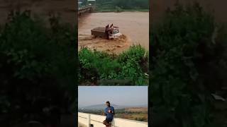 Bringing a large lorry like this into deep water is not always the same😱 trending lorryvideos [upl. by Aihsot]