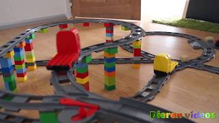 Duplo trein een coole duplo treinbaan gemaakt door Ties op dieren videos [upl. by Steel475]