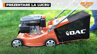 Mașina de tuns gazon DAC 100XL  110XL la lucru [upl. by Nilat765]