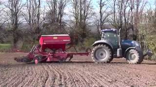 New Holland T7 200 amp Horsch Pronto Drill [upl. by Itaws190]