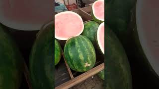 Frutas fresquinhas na praça Tristão da Cunha em frente o bolão Santa Juliana Minas gerais [upl. by Reehsab]