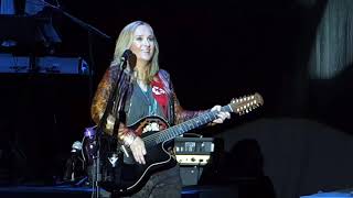 Melissa Etheridge  Like the Way I Do  Melissa play Drums and signs a Guitar  Leipzig 2015 [upl. by Jacintha]