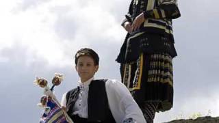 Tria Paidia  Greek folksong performed by David W Solomons [upl. by Dov]