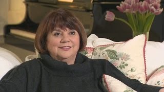 Linda Ronstadt Reveals What Life Is Like After Singing Silenced By Parkinsons Disease [upl. by Marchese]