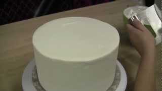 How To Ice A Cake With Straight Sides and Sharp Edges The Krazy Kool Cakes Way [upl. by Itsirhc]