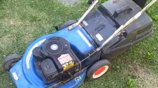 Victa Lawn Mower 4 Stroke [upl. by Yanarp]