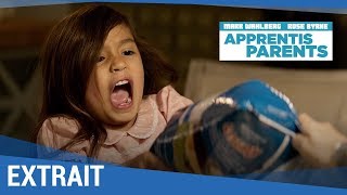 APPRENTIS PARENTS – Extrait inédit  Dîner en famille chips et dégâts [upl. by Ralph]