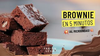 BROWNIE de chocolate AL MICROONDAS en 5 minutos 💥 [upl. by Arahs]