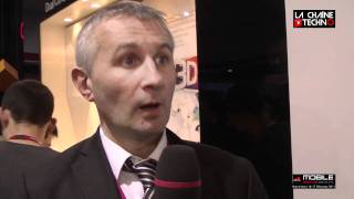 MWC 2011  LG présente son smartphone 3D interview [upl. by Annehs243]