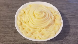 Recette de la crème pâtissière Très facile [upl. by Ralfston]