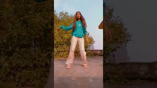 AAJKAL KI LADKIYON ☺️❤️ Bollywoodtrending viralshorts dancevideo youtubeshorts viral [upl. by Cornel]