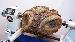 Woodturning a Big Oak Log Simple and Beautiful [upl. by Ggerg]