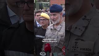 Felipe VI con los militares desplegados por la Dana en Valencia quotGracias por estar con nosotrosquot [upl. by Bowman]