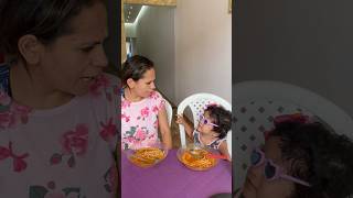 Enchi a sopa da mamãe de água familia maeefilha sopa humor humorizando viralshort [upl. by Tocs270]