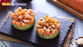 Tartare di salmone con crema di avocado e mandorle tostate [upl. by Ladiv518]