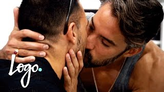 Robert Finds Out Brandons an Extremely Good Kisser  Finding Prince Charming [upl. by Guillaume]