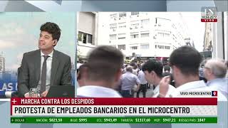 Marcha contra los despidos protesta de empleados bancarios en el microcentro [upl. by Ranna561]