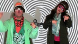 You Spin Right Round  Flo Rida ft Keha amp Dead or Alive Spoof [upl. by Monafo]