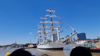 Llegada de la Fragata Libertad a Buenos Aires Apostadero Naval el 41123 [upl. by Edialeda]