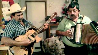 Lupe y raul las camelinas hugo garza en el bajo [upl. by Delmer498]