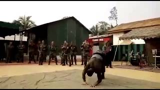 😲Army Soldier Dance😍 Chalo mil ke sare Aish kre Song Super Dance amazing moves [upl. by Akoek]