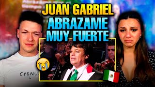 🇪🇸 ESPAÑOLES REACCIONAN a JUAN GABRIEL ABRAZAME MUY FUERTE 🇲🇽 se emocionan [upl. by Lorrac]