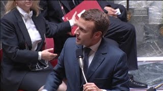 ZAPPING  Macron hué à lAssemblée nationale [upl. by Kath]