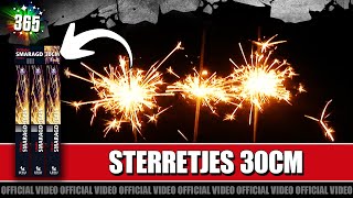 Sterretjes 30cm Smaragd  Categorie 1 vuurwerk sterren [upl. by Enwahs813]