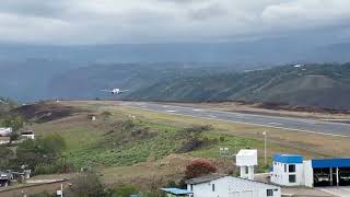 Aterrizaje en el Aeropuerto Antonio Nariño de Pasto LoHacemosPosible [upl. by Adnovoj]