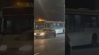 Autobuzul Den Oudsten LTN și trâctand un Troleibuzul solaris Skoda 1678 și duce la ATransurb fyy [upl. by Ahsyekal719]