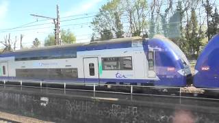 Z8800  A lapproche de la gare de Versailles Chantiers avec une rame Z26500 [upl. by Zoarah902]