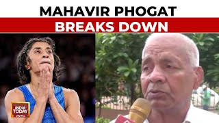 Vinesh Phogats Uncle Mahavir Phogat Gets Emotional After Vinesh Gets Disqualified From Olympics [upl. by Huckaby]