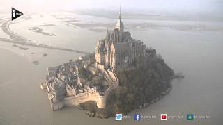 Le MontSaintMichel redevient une île le temps des grandes marées [upl. by Kerianne583]