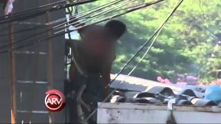 Vídeo Impactante Obreros terminan electrocutados mientras trabajaban [upl. by Stroup]