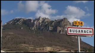 Insolite  Bugarach le village qui se prépare à la fin du monde [upl. by Mame204]