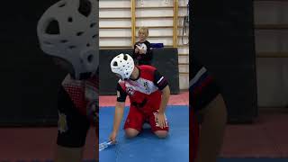 Я доверяю своему ученику 🤣🤣🤣 бои karate бег каратэ спорт sports mma киокушинкайкаратэ [upl. by Ylicic768]