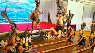 Magunatip Bamboo Dance of Murut blindfolded [upl. by Cindelyn]