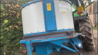 2010 KIDD 814 ROUND BALE CHOPPER [upl. by Shipman]