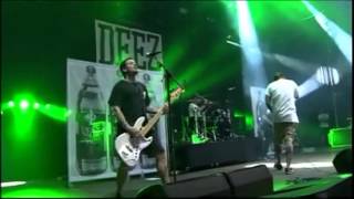 Deez Nuts live  Graspop 2013 Full set [upl. by Chane440]