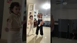 Un bailecito hermanas mamisoytuvaquero viral comedia [upl. by Elvie125]