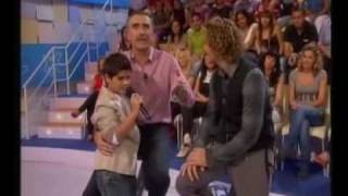 David Bisbal y Abraham Mateo 11 años cantan en Menuda Noche  Esclavo de sus besos  Me Derrumbo [upl. by Auohs731]