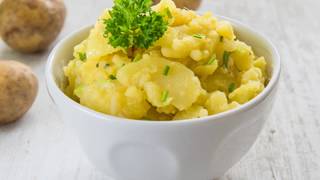 Recette  Salade de pommes de terre alsacienne [upl. by Ellyn]