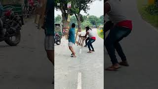 মেন রোডে দেখেশুনে পারাপার করা উচিত crazybike bikeride funny rider india memes foryou comedy [upl. by Nolyat]