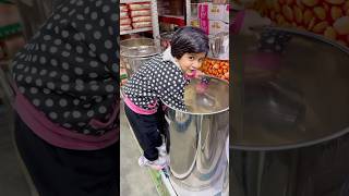 Raanya को चावलों में छुपाते हुए Uncle ने पकड़ा 🏃‍♀️👻 comedyshorts trendingshorts shopping [upl. by Plantagenet]