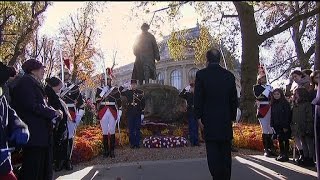 11Novembre François Hollande rend homage à Clémenceau [upl. by Eentroc383]