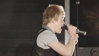 Eoghan Quigg  Year 3000  Live In The Park 2009 [upl. by Lihp]