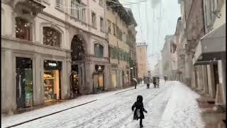 La neve scende a Trento [upl. by Nehgem]